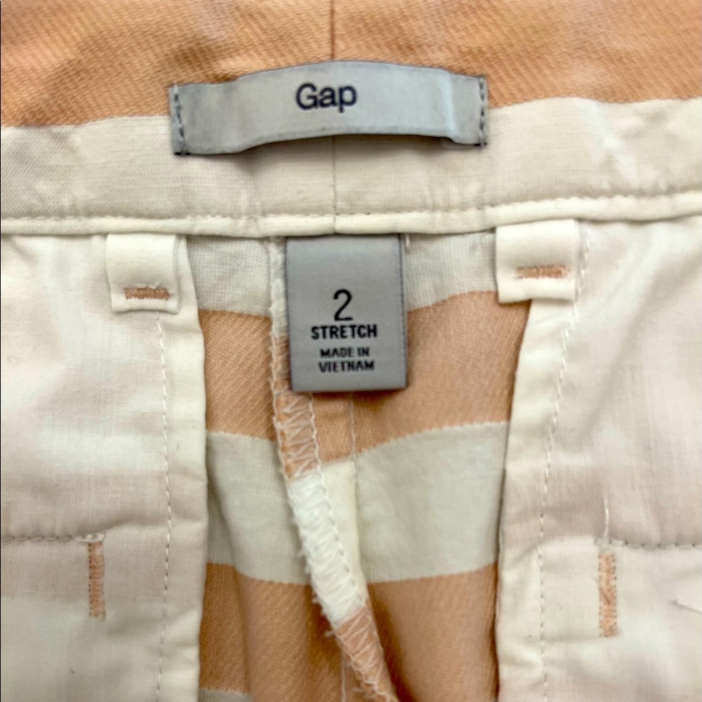 GAP, EUC, Blush pink and white striped summer shorts, size 2, with stretch - Picture 4 of 4